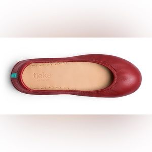 Great Used Condition Cardinal Red Tieks - size 9